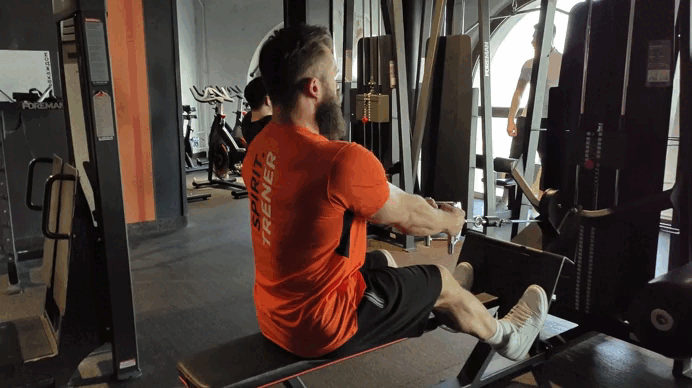 Тяга горизонтального блока: правильная техника для широкой спины – 3